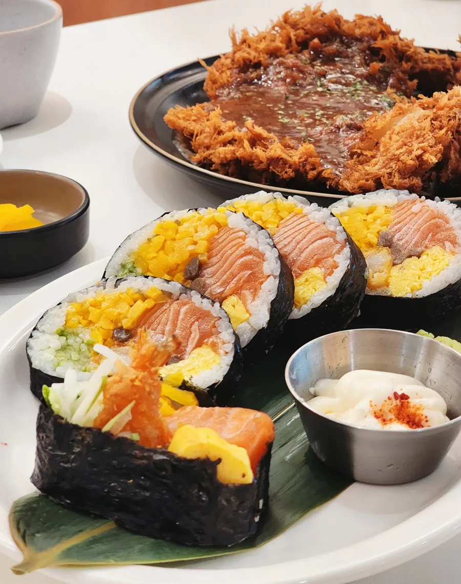 연어후토마끼 마지막 한 조각