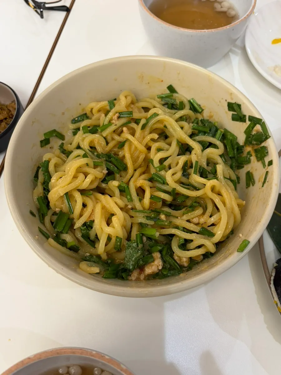 Choi Dining's mazesoba topped with plenty of scallion