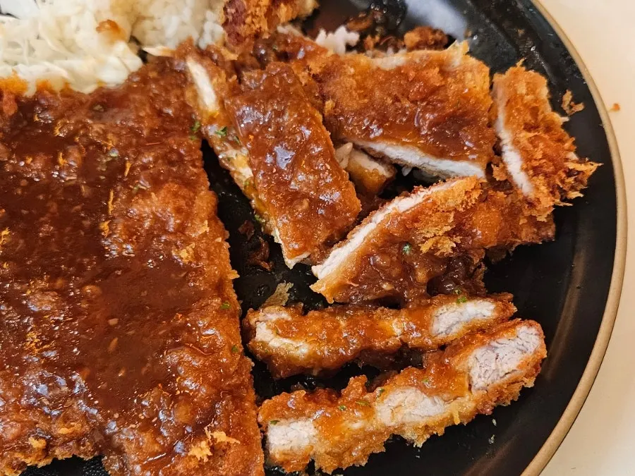 Bone-in tonkatsu with dipping sauce