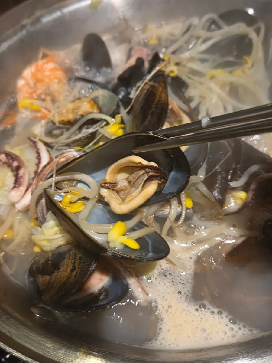 切好方便食用的一块鱿鱼