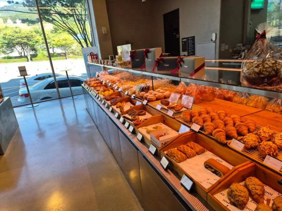 Display of croissants and salt bread