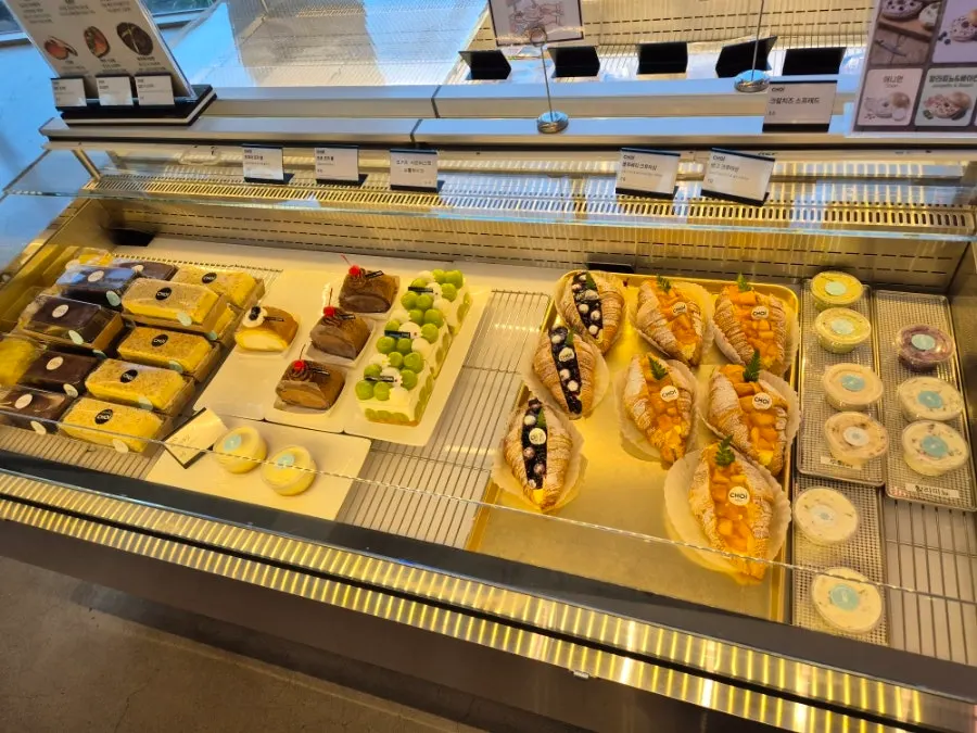Signature breads from Choi Main Branch, great for gifting