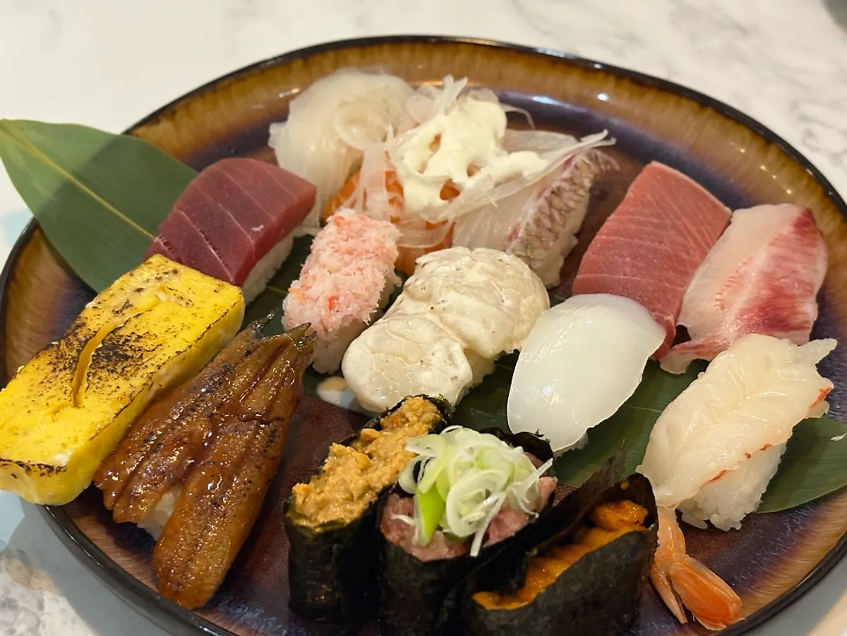 A plate of premium sushi at Choe Uyeong Sushiya Jongno Branch