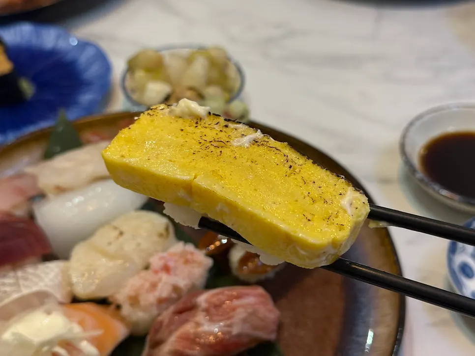 1,000-won egg sushi, à la carte