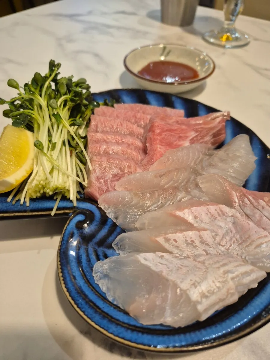 The 15-piece special sushi set on a plate