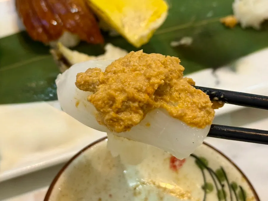 생새우에 우니 올린 초밥
