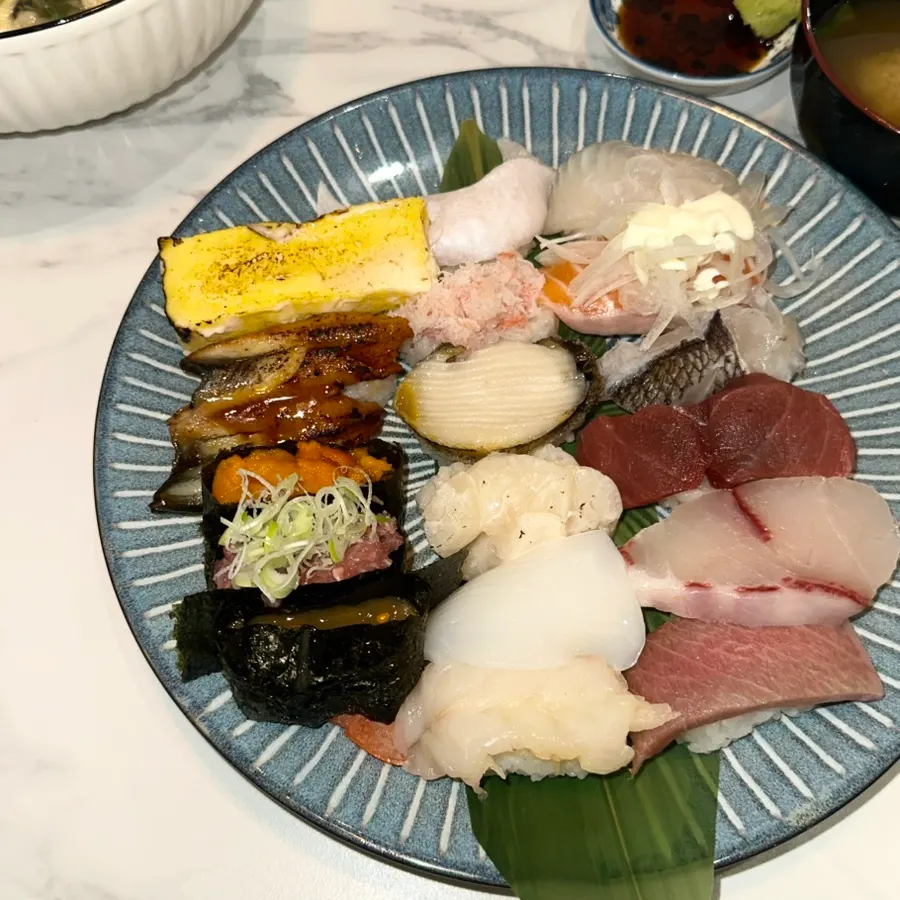 Plate of 17-piece premium sushi