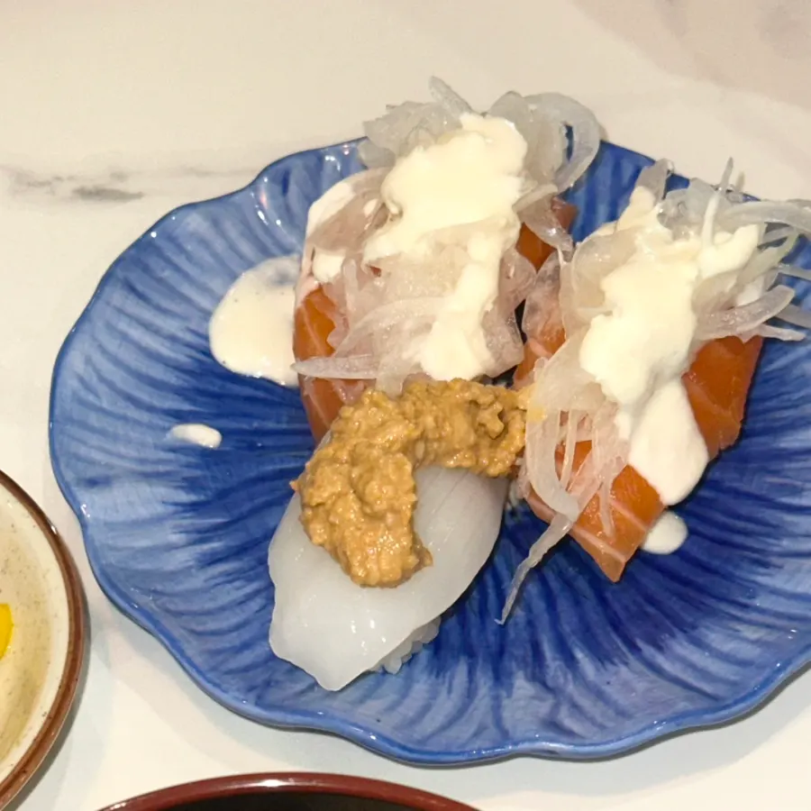 Salmon sushi added as a single piece
