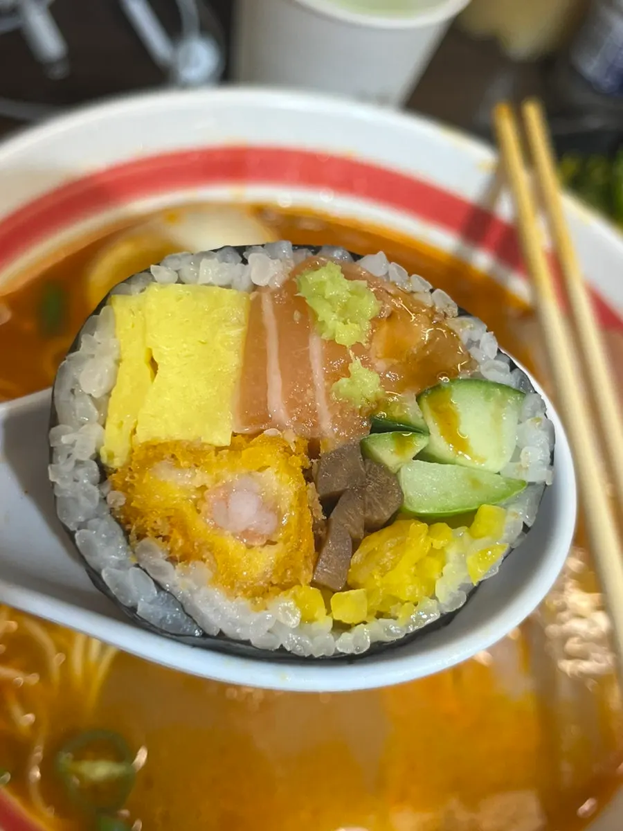 Ramen and rice set on the table