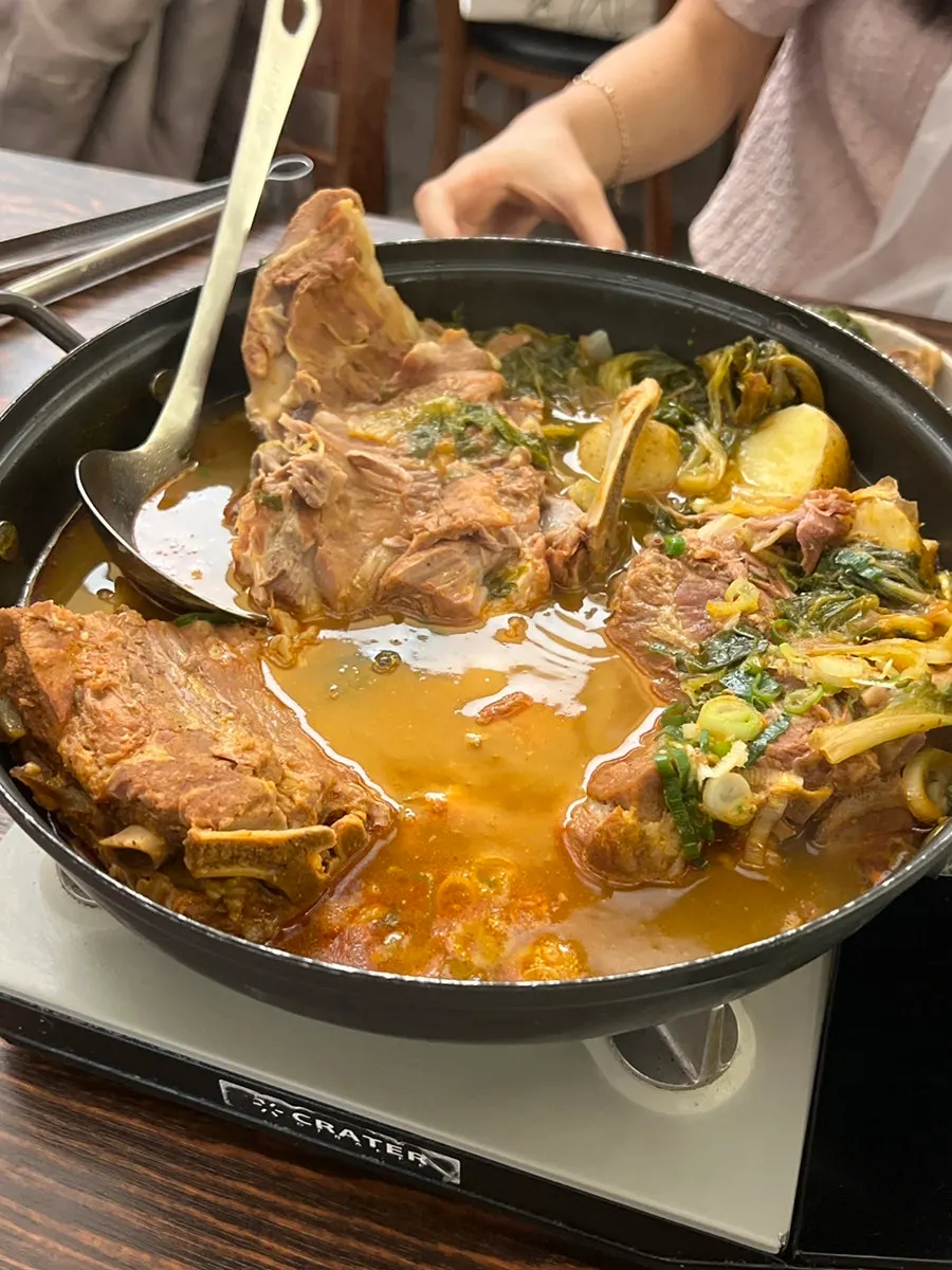 감자탕 국물에 말아 먹는 공기밥