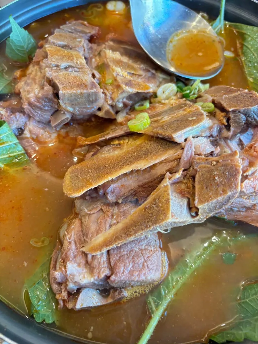 Large gamjatang bones with meat attached