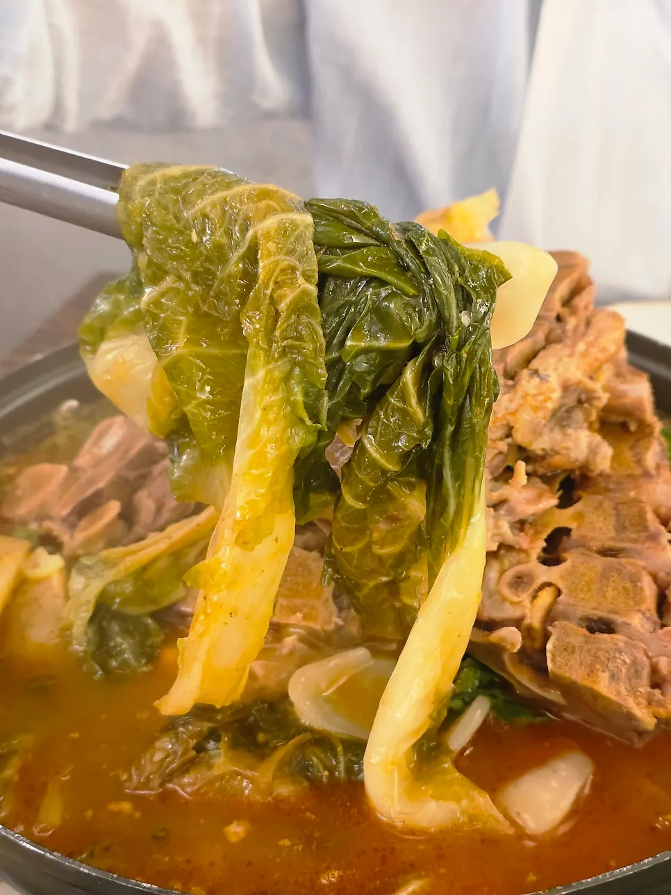 Gamjatang meat eaten together with siraegi