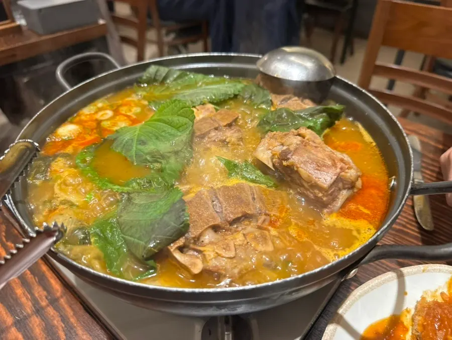 Close-up of the pork cutlet, tempting for another bite