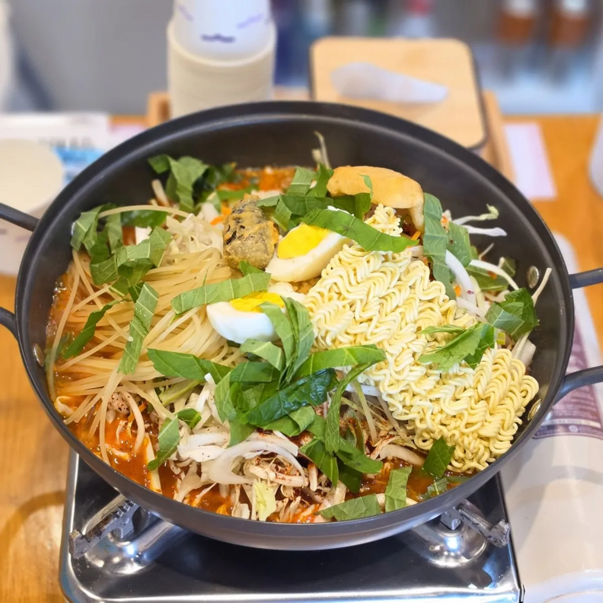 Choneseo's instant tteokbokki and abalone premium tempura set, main photo