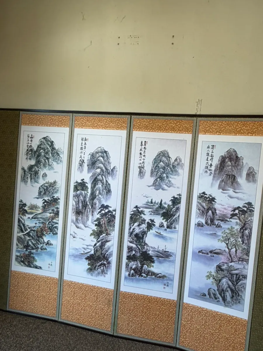 Spacious parking area and courtyard at Kkotgeok