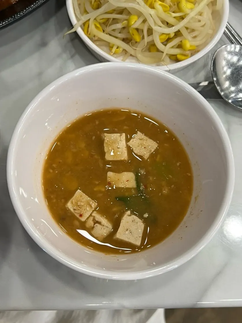 The cheonggukjang served as a default side dish