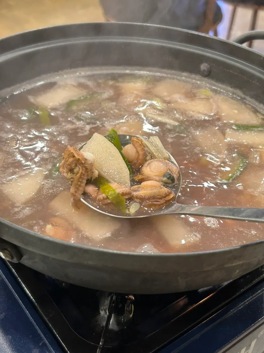 집어 올린 토실한 통문어