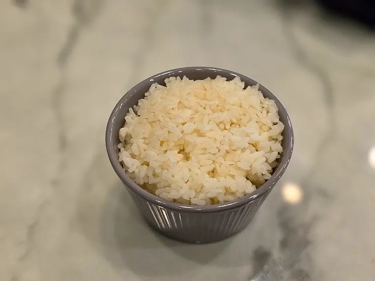 연포탕과 낙지볶음을 함께 놓은 상차림