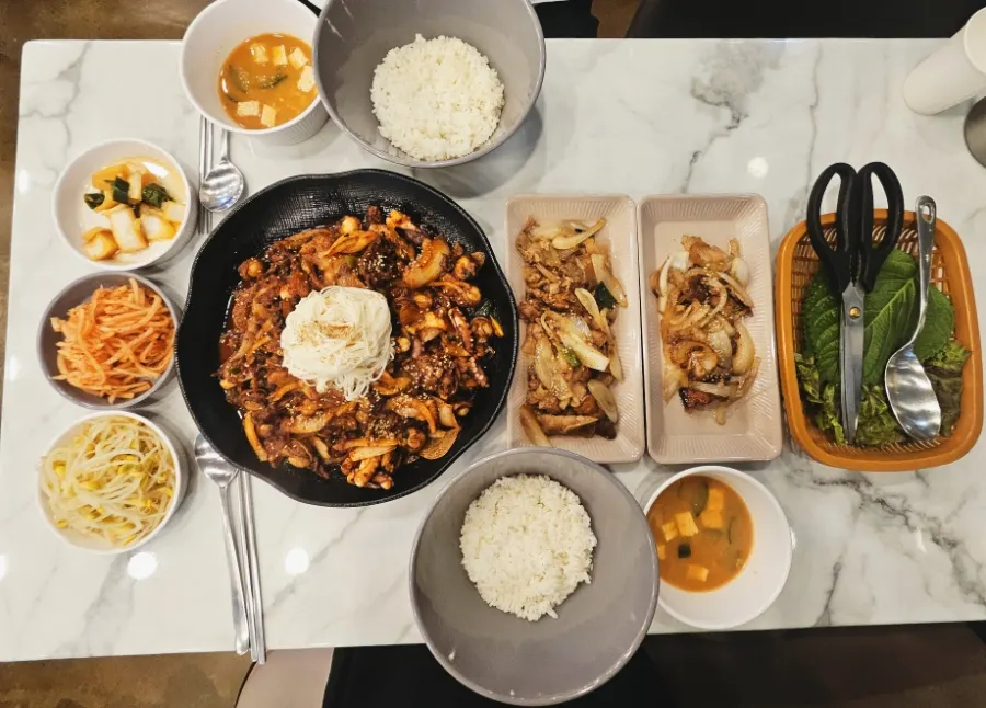 스페셜 낙지볶음 메뉴 소개 이미지