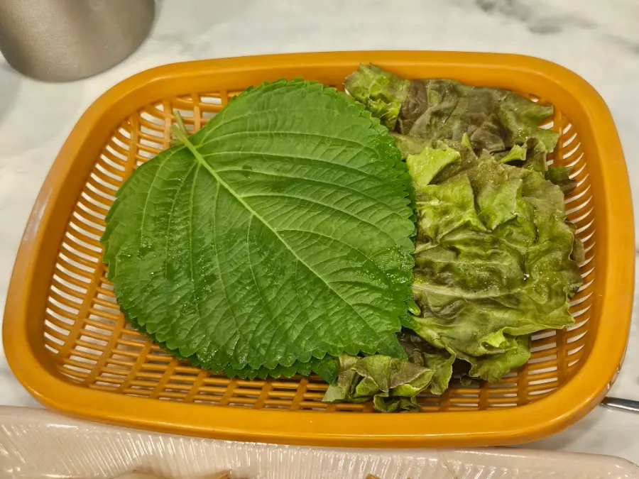 맛보기 불백과 서비스 불백 두 접시