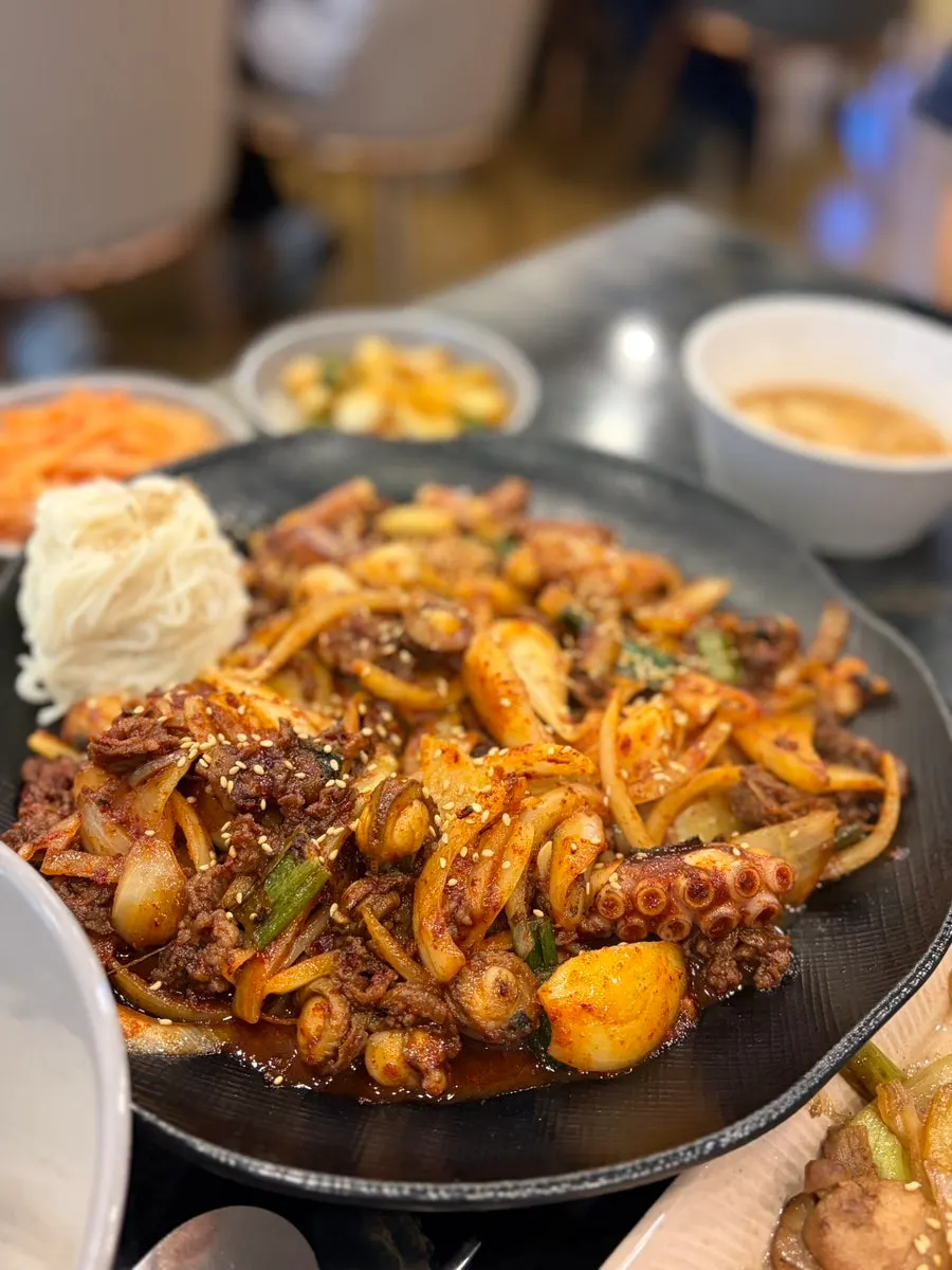 낙지 가리비 제육이 들어간 스페셜낙지볶음