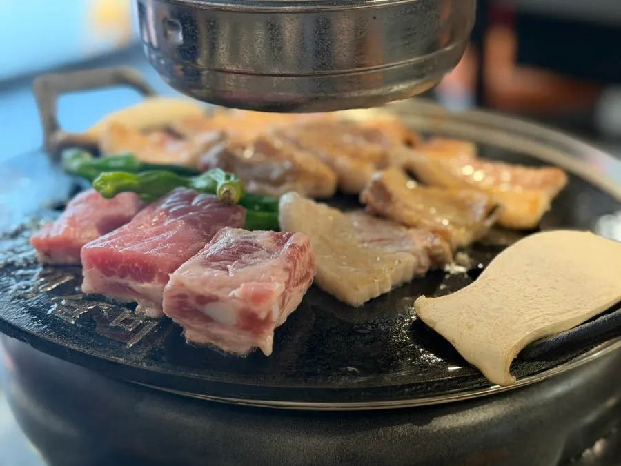 공기밥과 함께 먹는 서비스 김치찌개