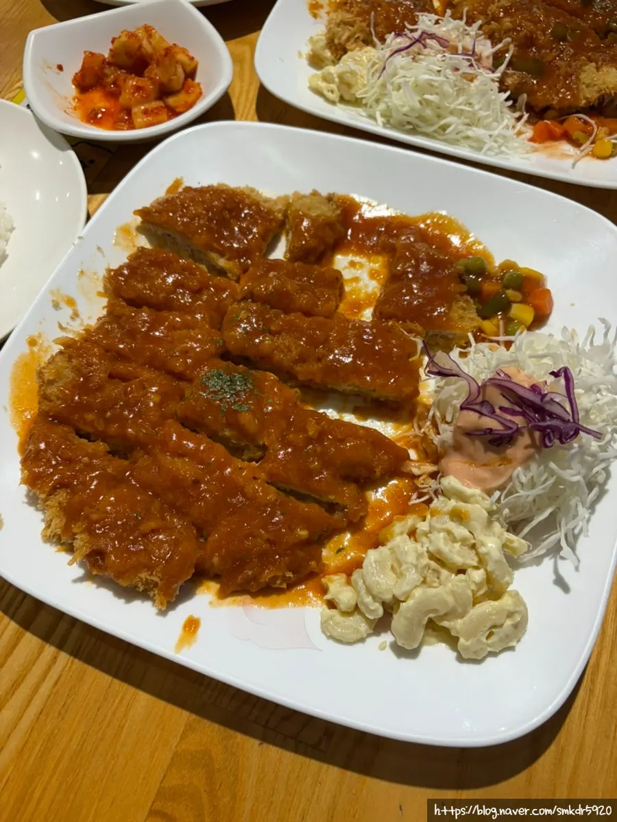 기본 경양식 돈까스 접시