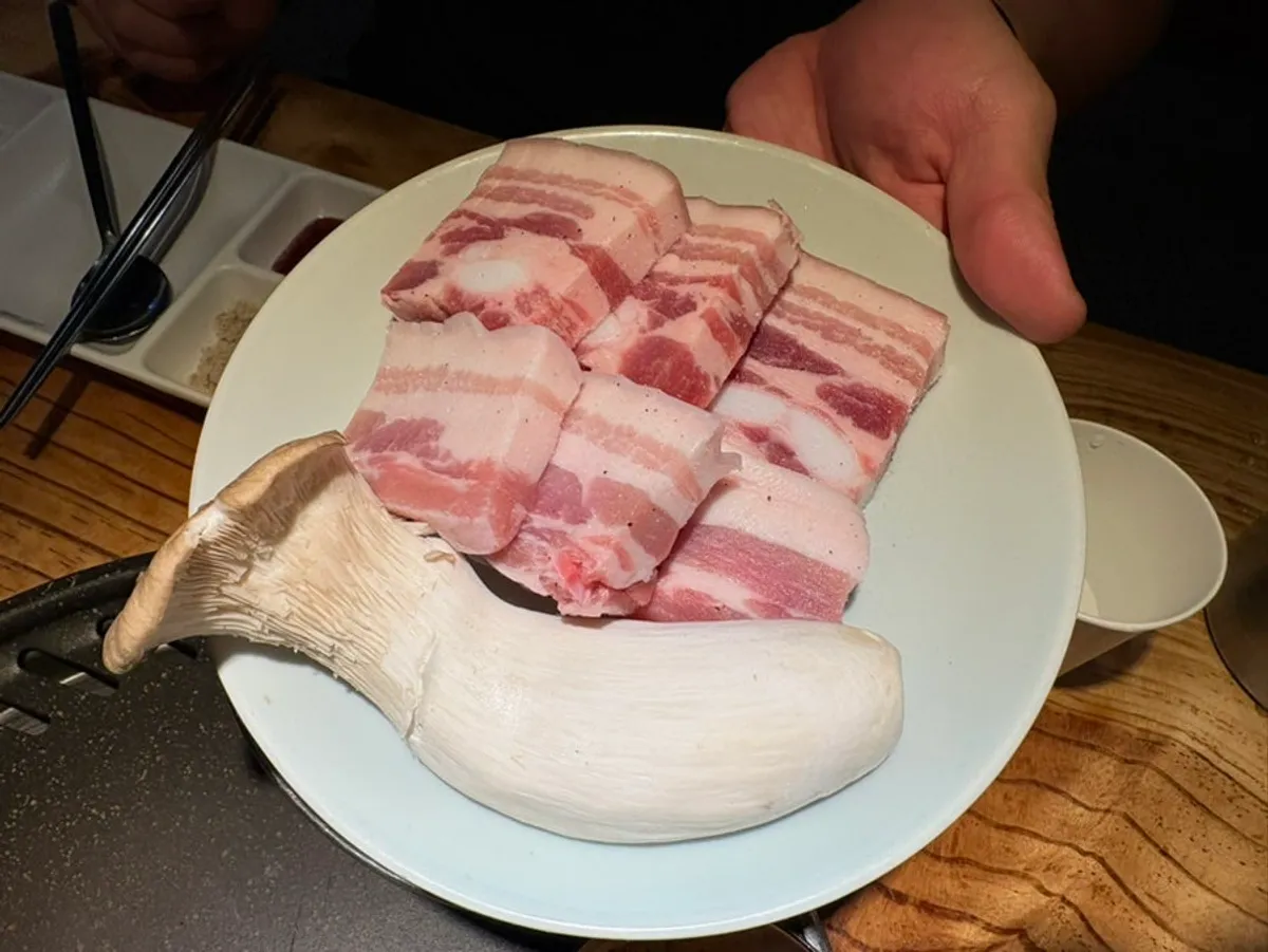 Thickly sliced raw salted ogyeopsal