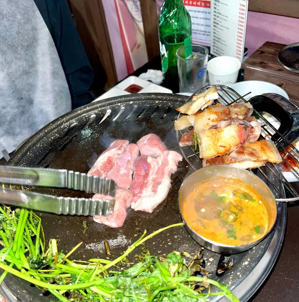 쫄깃한 식감의 뒷고기 구이
