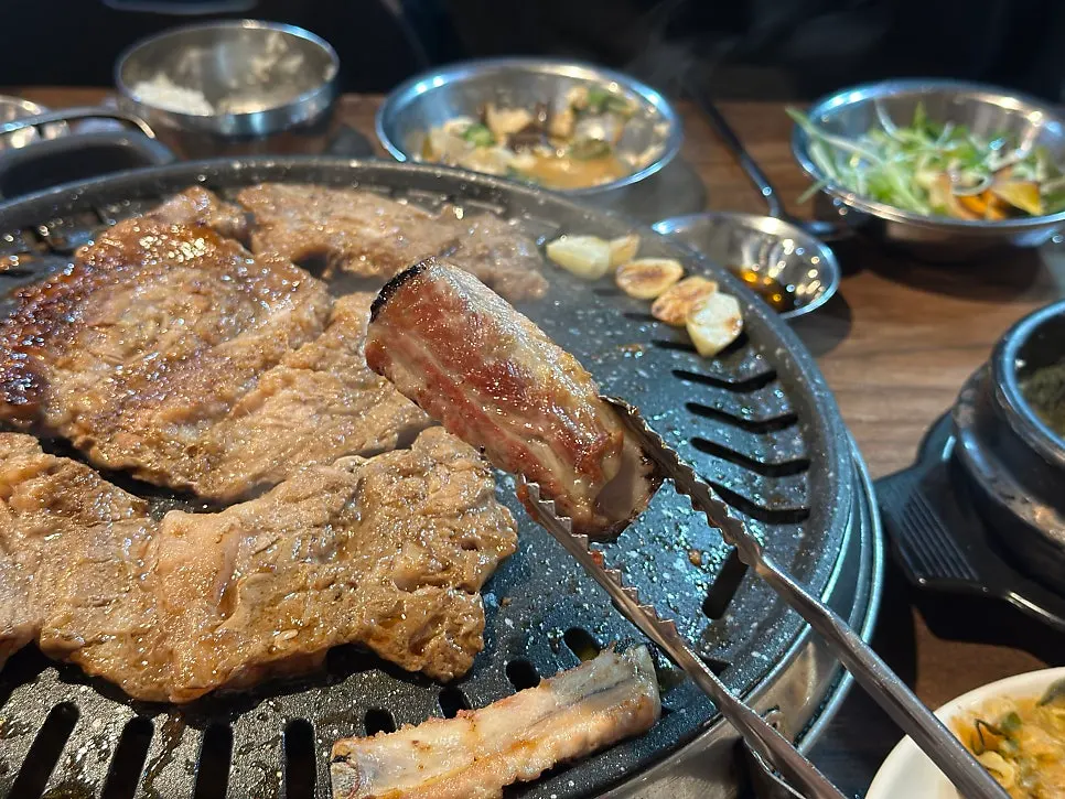 Exterior of Choryang Hyeongje Galbi in the Choryang rib alley