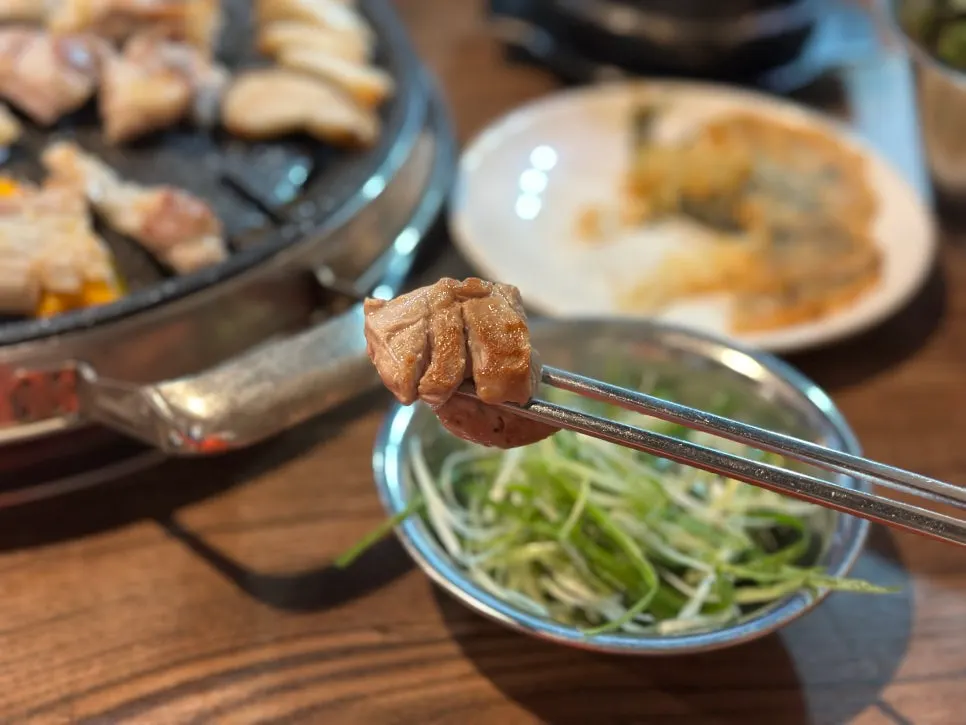 A nicely browned piece of grilled raw pork rib