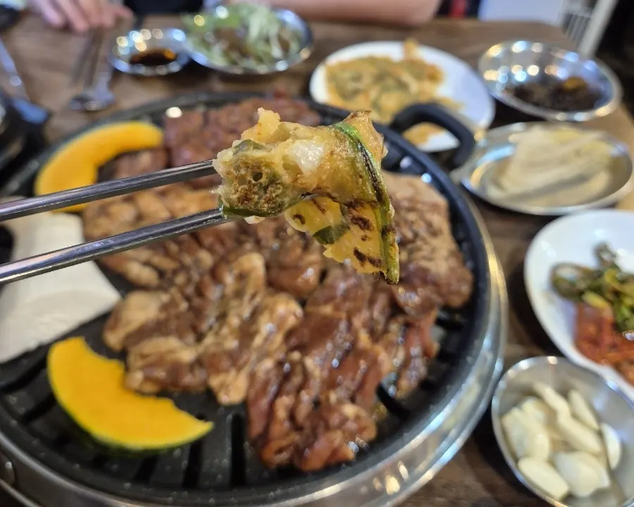 초량형제갈비 기본 상차림 반찬