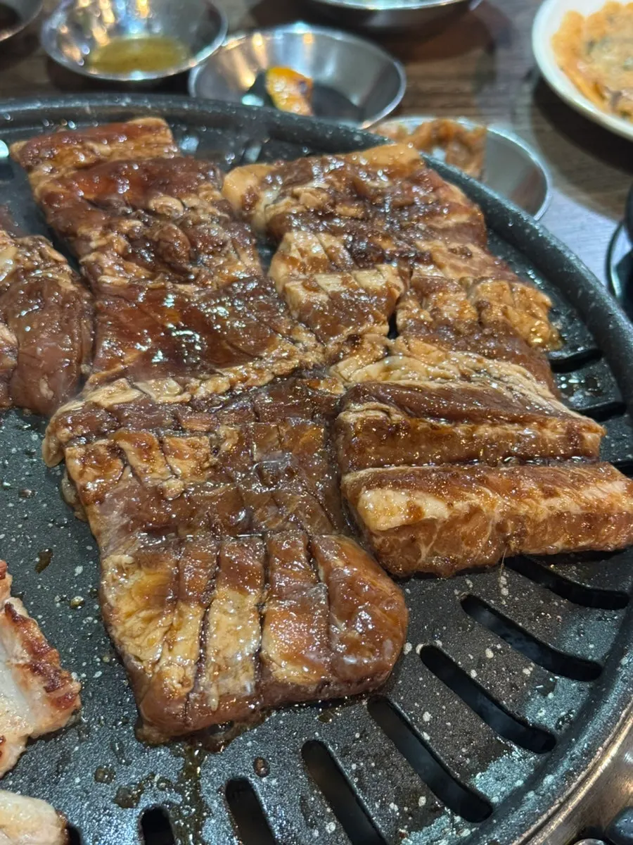 Additional order of two servings of seasoned pork ribs