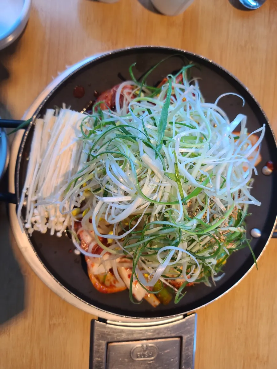 Pork duruchigi and sotbap meal photo