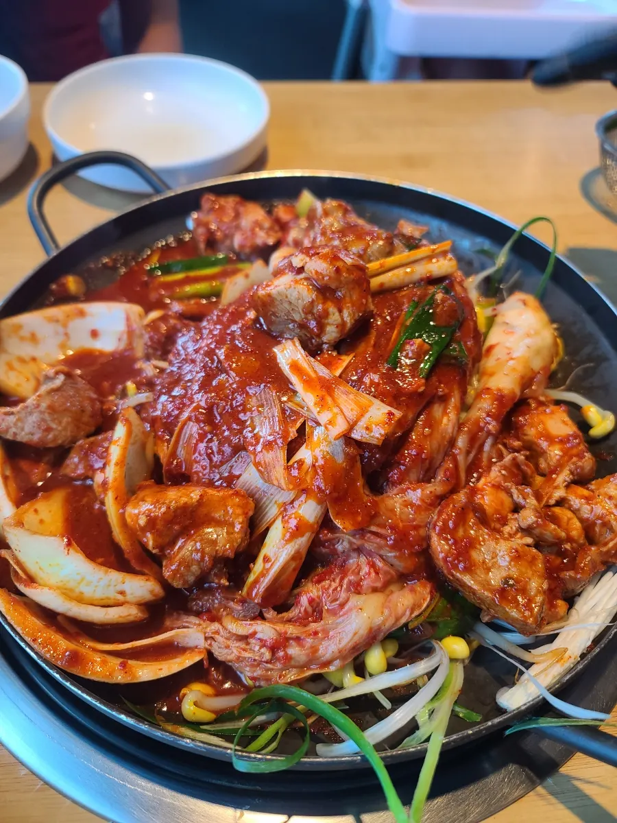 Pork duruchigi and sotbap meal photo