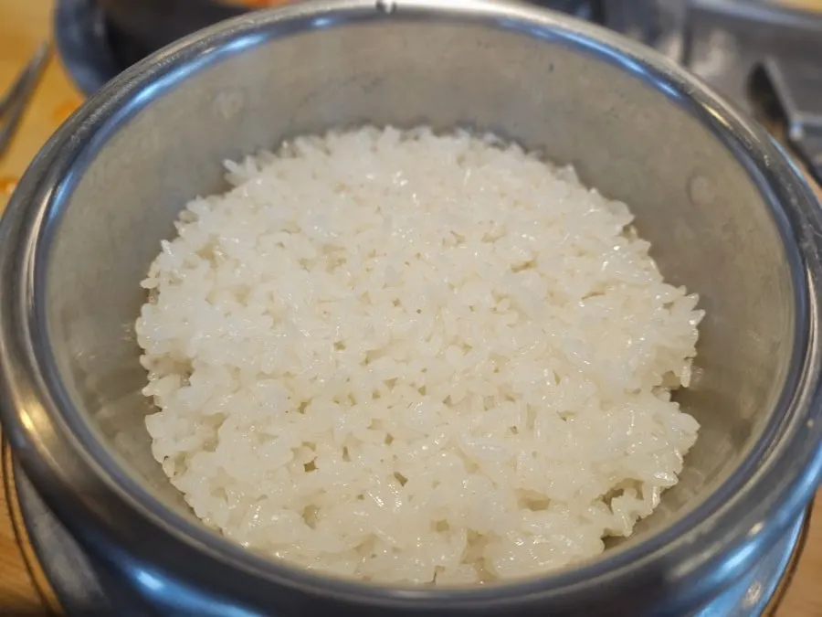 Moist rice and kimchi jjigae meal