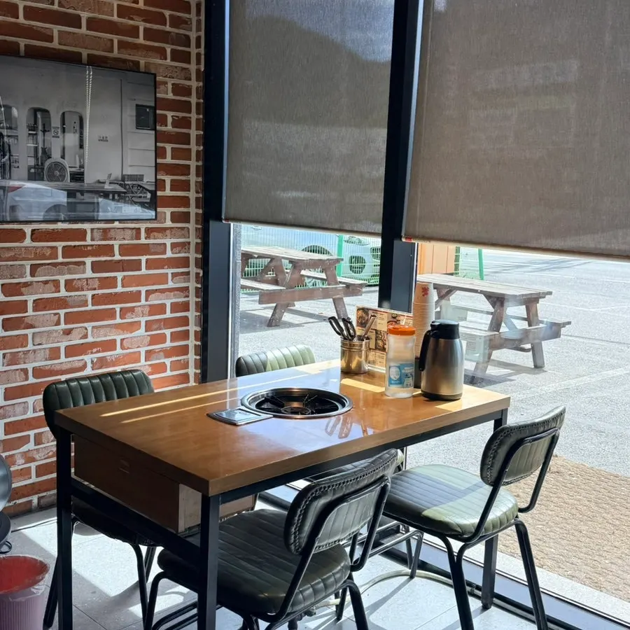 Parking spaces in front of and beside the restaurant