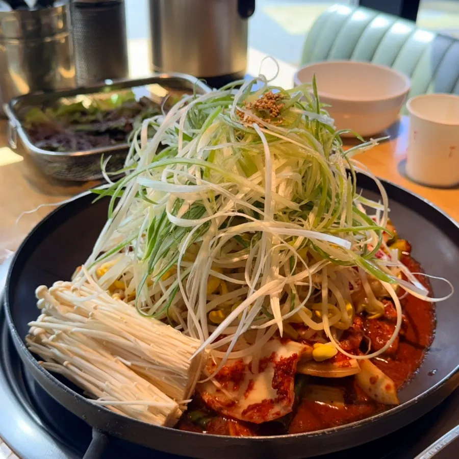 Close-up of pork duruchigi stir-fried in spicy sauce