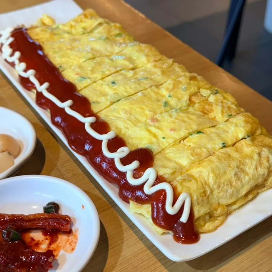 Self-serve bar for refilling side dishes