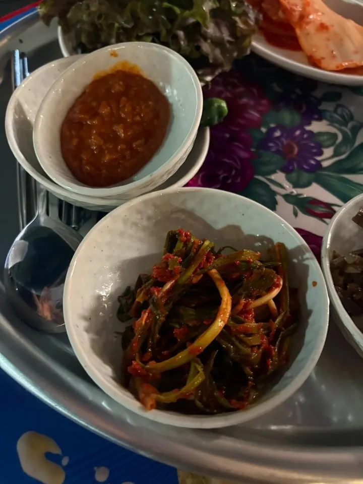 돌판 위에 올려 굽는 김치