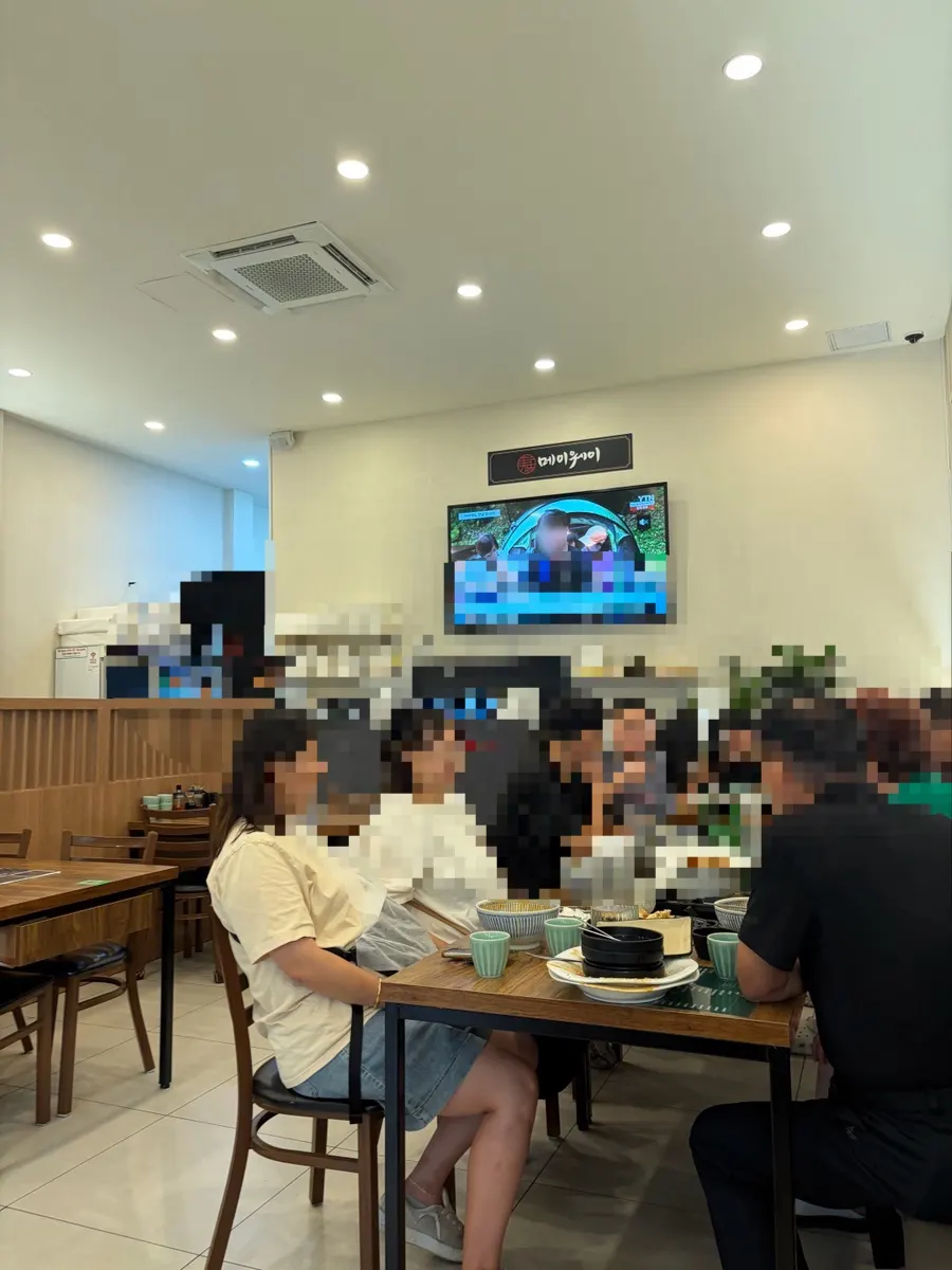 단체석이 있는 메이웨이 매장 내부