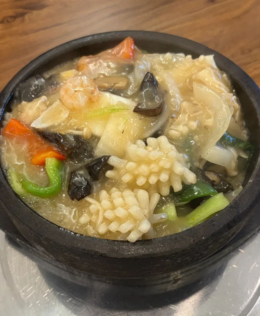 돌판에 나온 1인 해물 누룽지탕