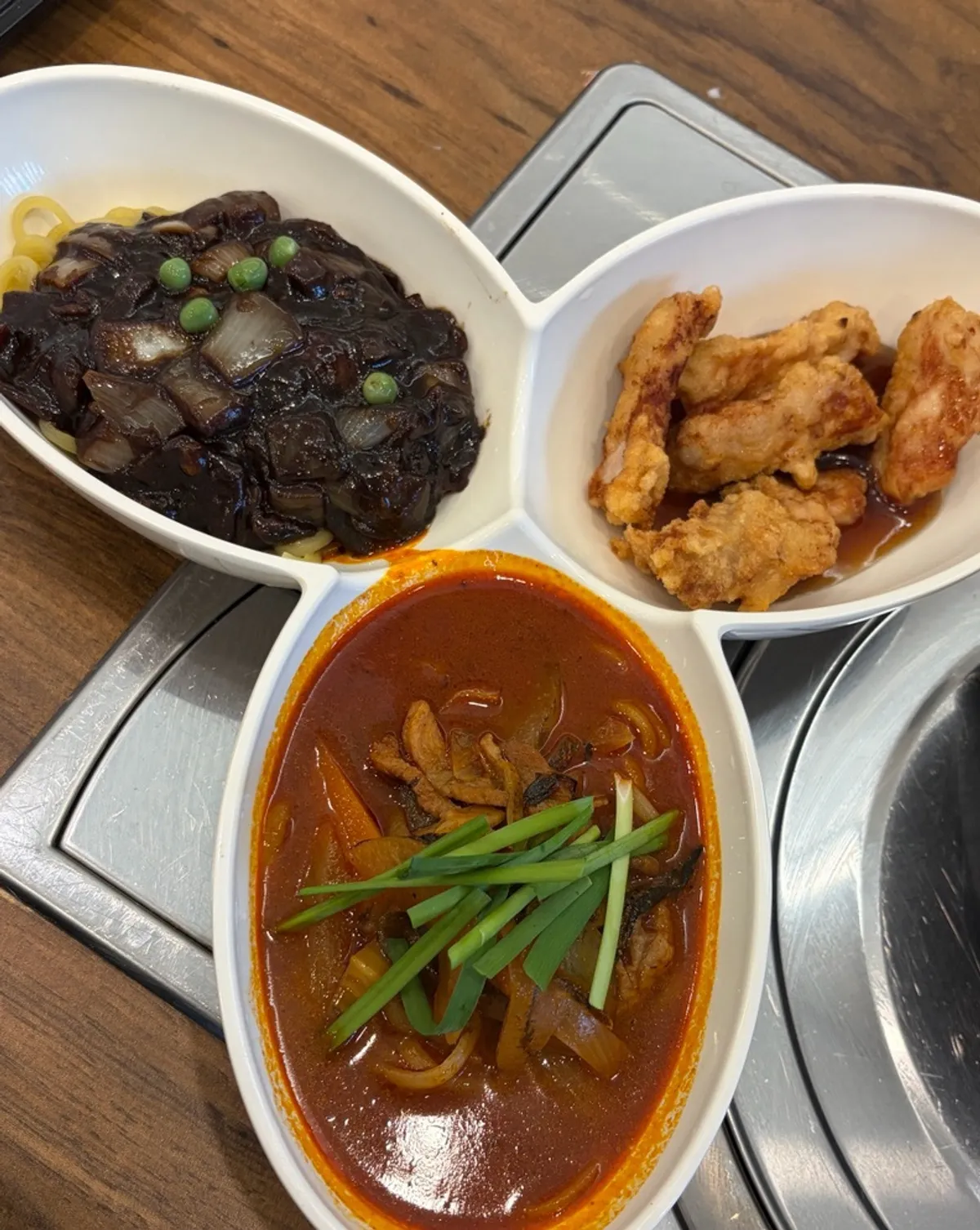 짬뽕 짜장 탕수육 1인정식 한 상