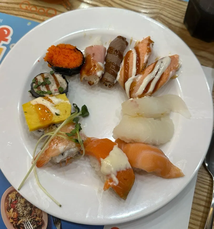 Berbagai pilihan salad yang tersedia