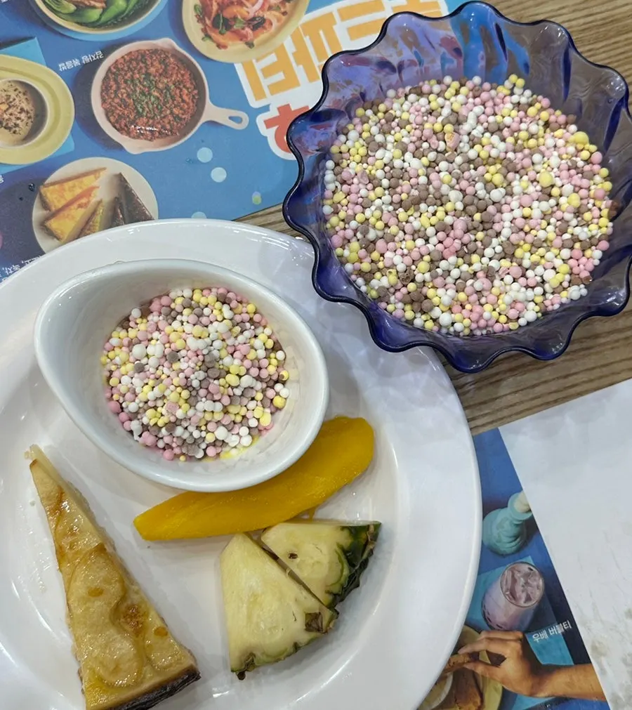 Mangkuk penuh es krim mutiara