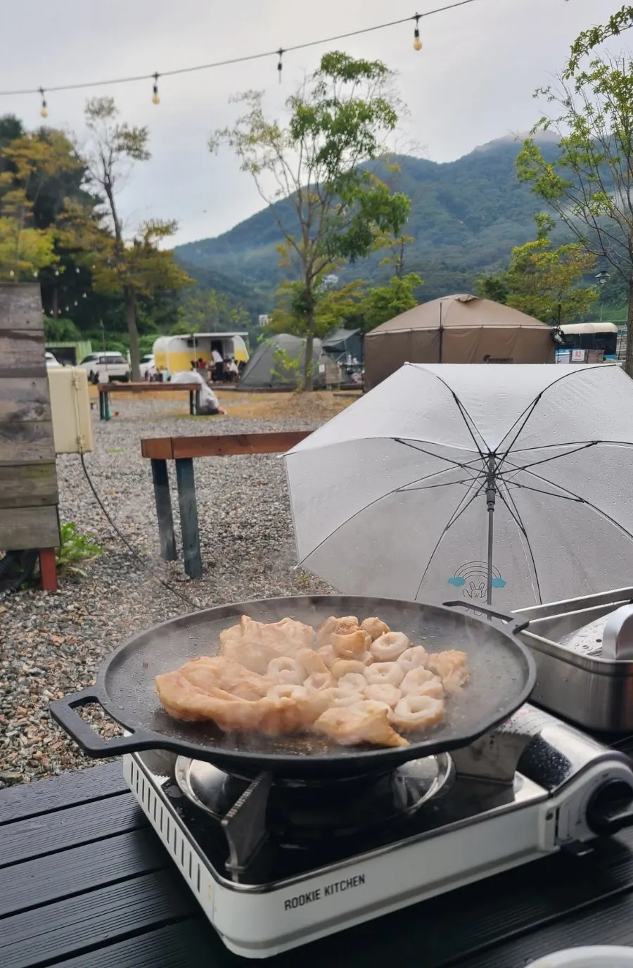 Butter-grilled squid and makchang eaten for breakfast