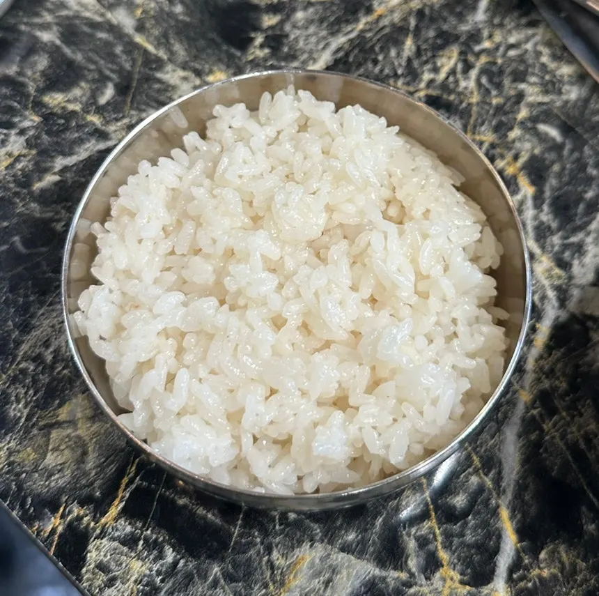 두부와 야채를 넣은 된장찌개