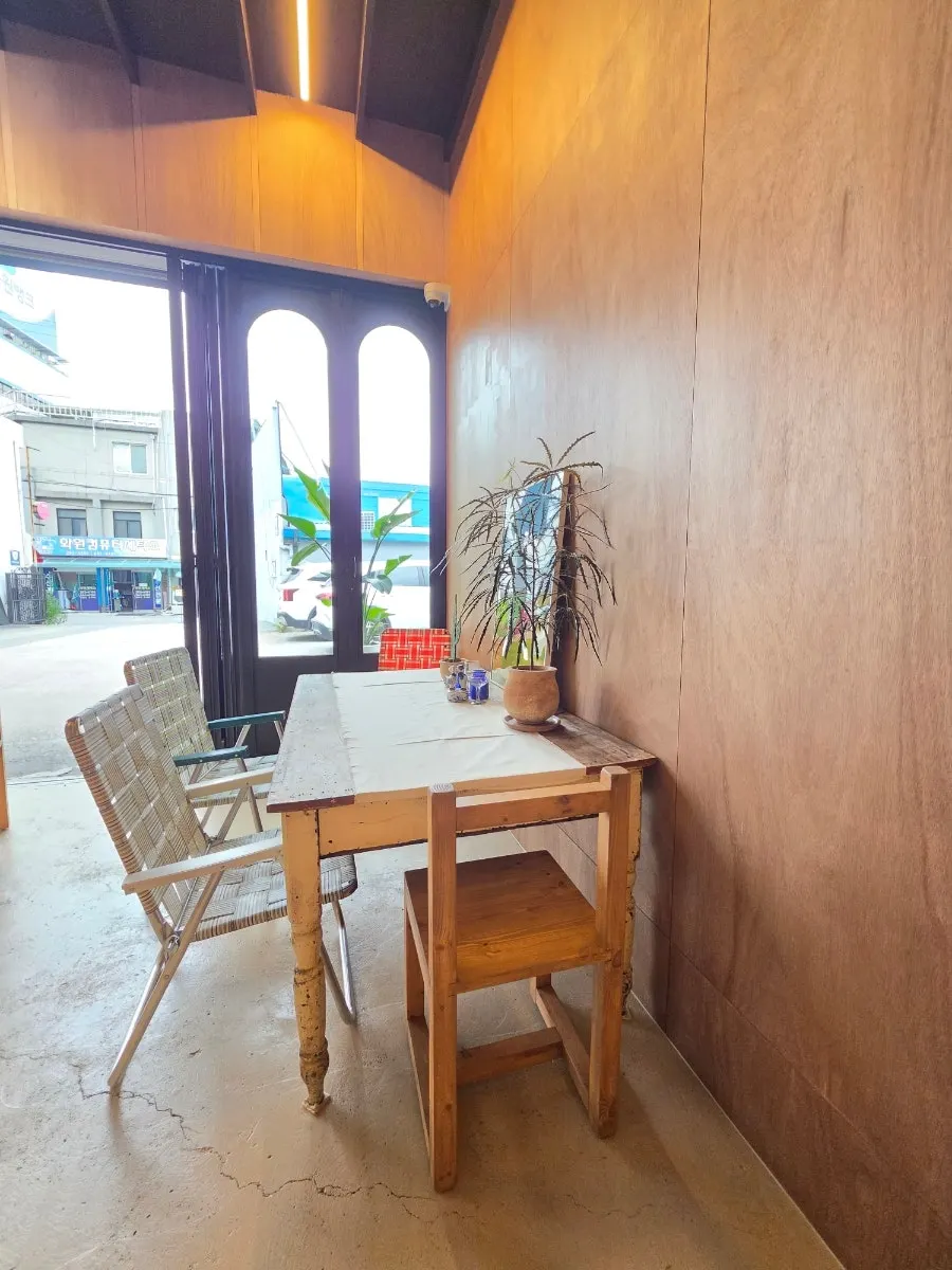 Inside Hoot in Chuncheon Myeong-dong