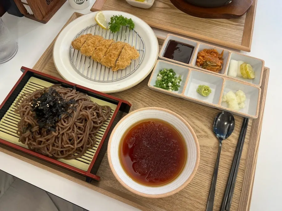 모밀정식 차림 사진