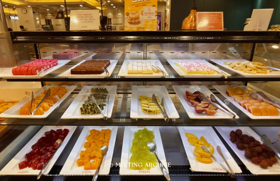 Dessert corner at QooQoo Chuncheon Branch